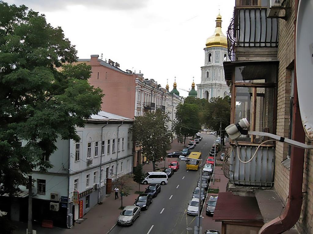 Home-Hotel Apartments On Maidan Nezalezhnosti Square Kyiv Exterior photo